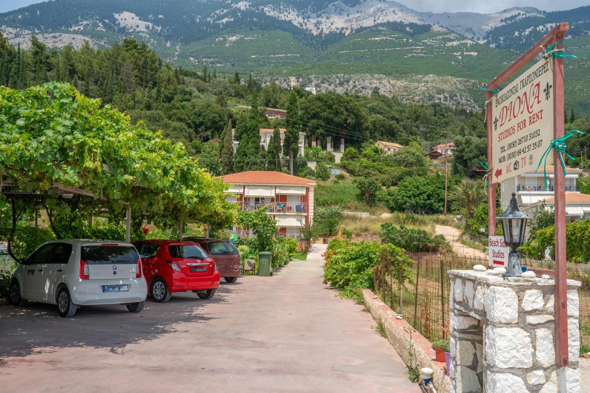 Diona Studios Lourdata  Buitenkant foto